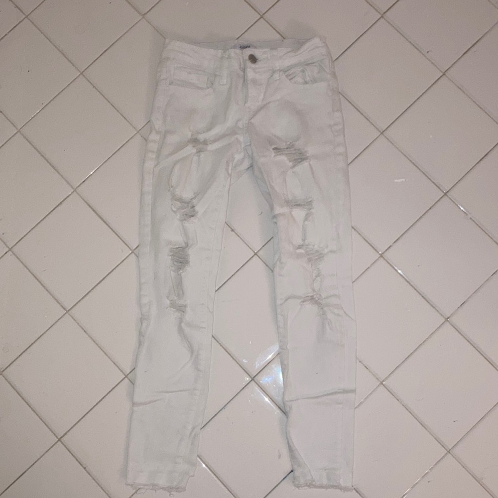Klique B Woman’s White Wash Distressed Skinny Jeans